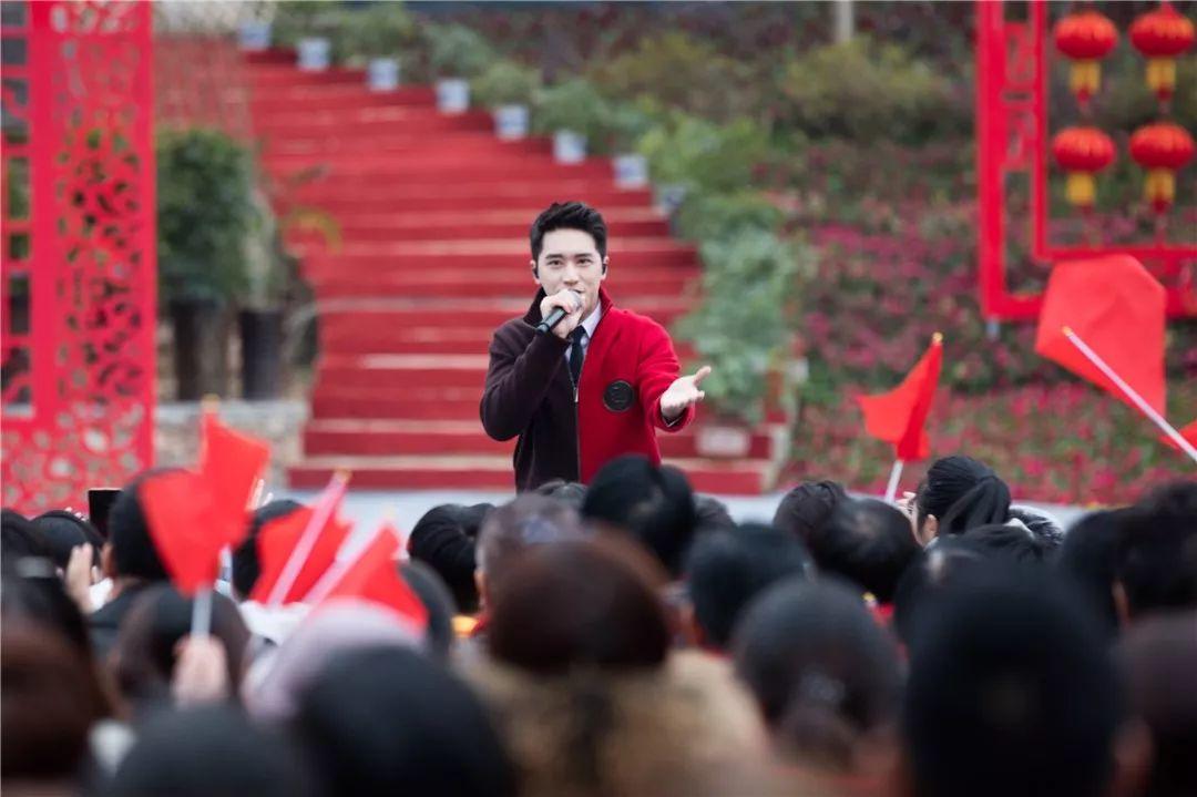 央视文化扶贫走进五峰:村里来了“大明星”