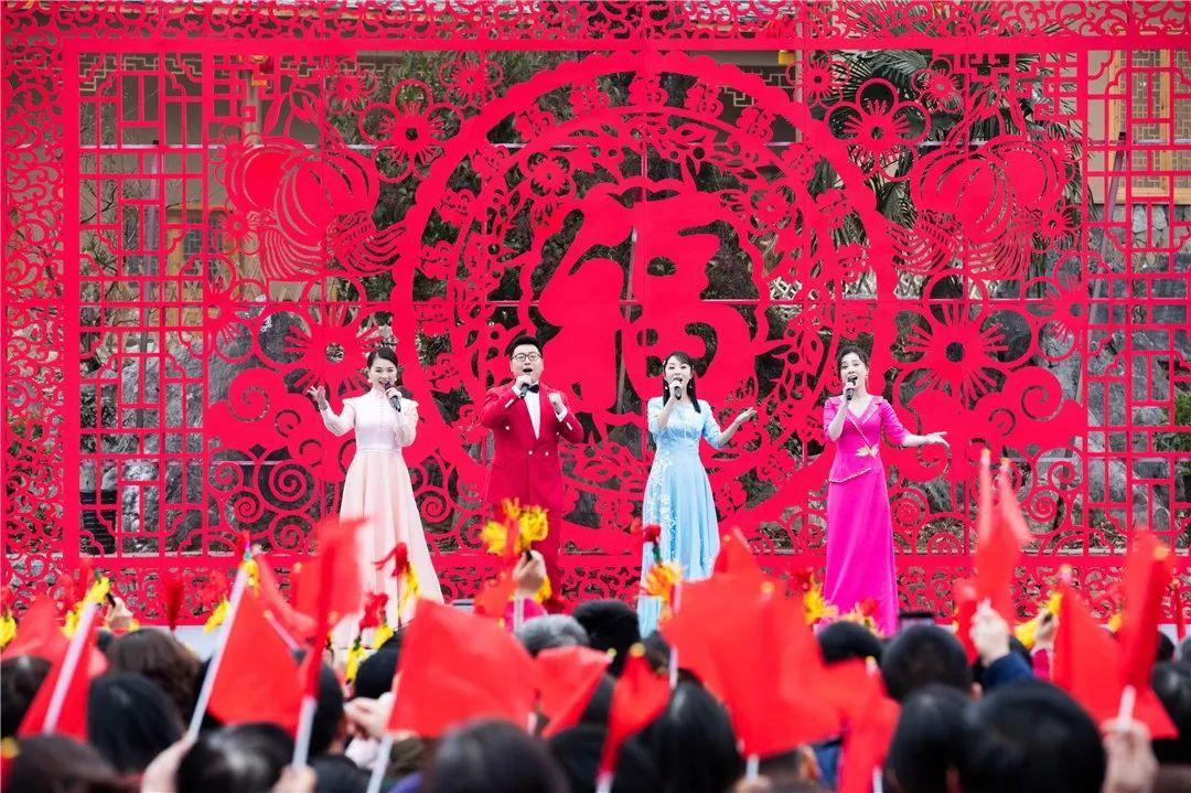 央视文化扶贫走进五峰:村里来了“大明星”
