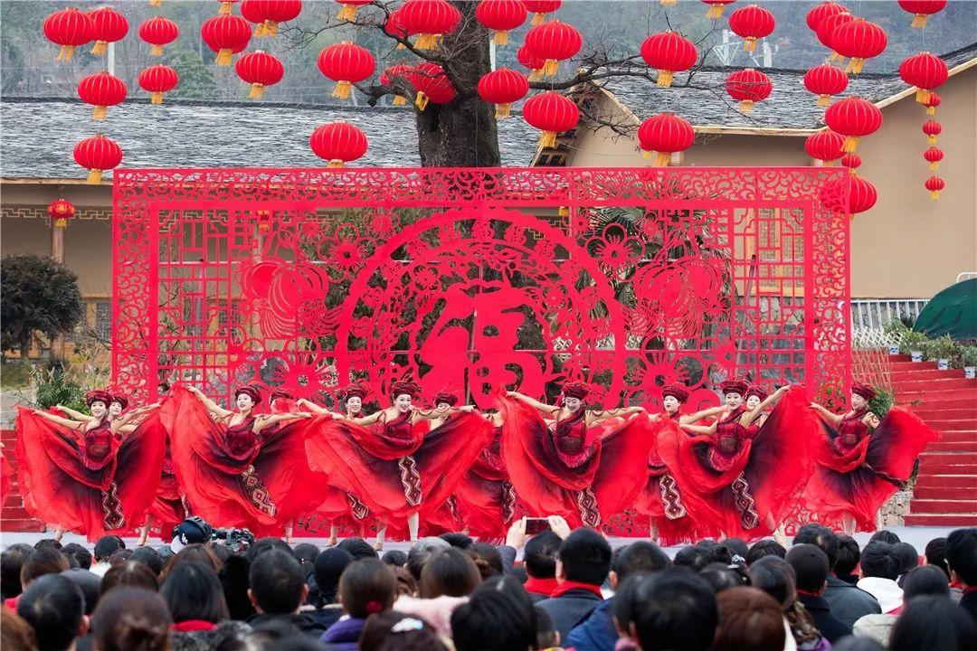 央视文化扶贫走进五峰:村里来了“大明星”